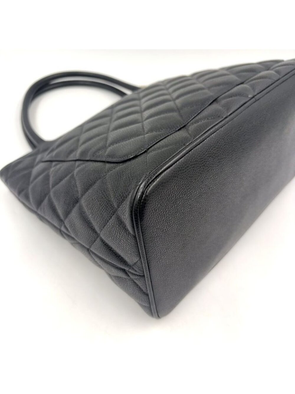 Chanel CC Logo Reprint Caviar Leather Black Tote Gold - Picture 7 of 15